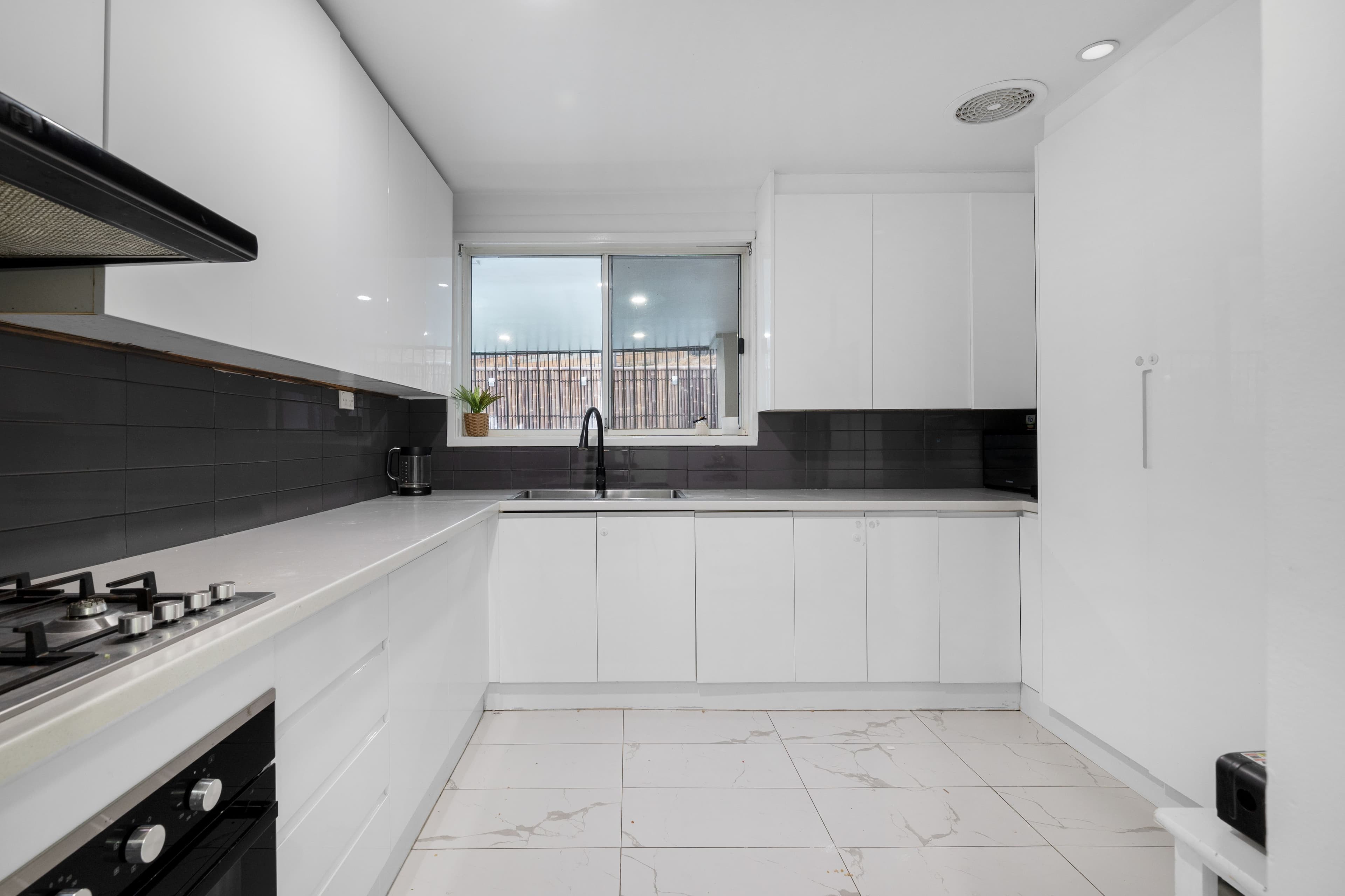 9 Clennam Avenue, Ambarvale NSW 2560, Ambarvale - Thumbnail 4