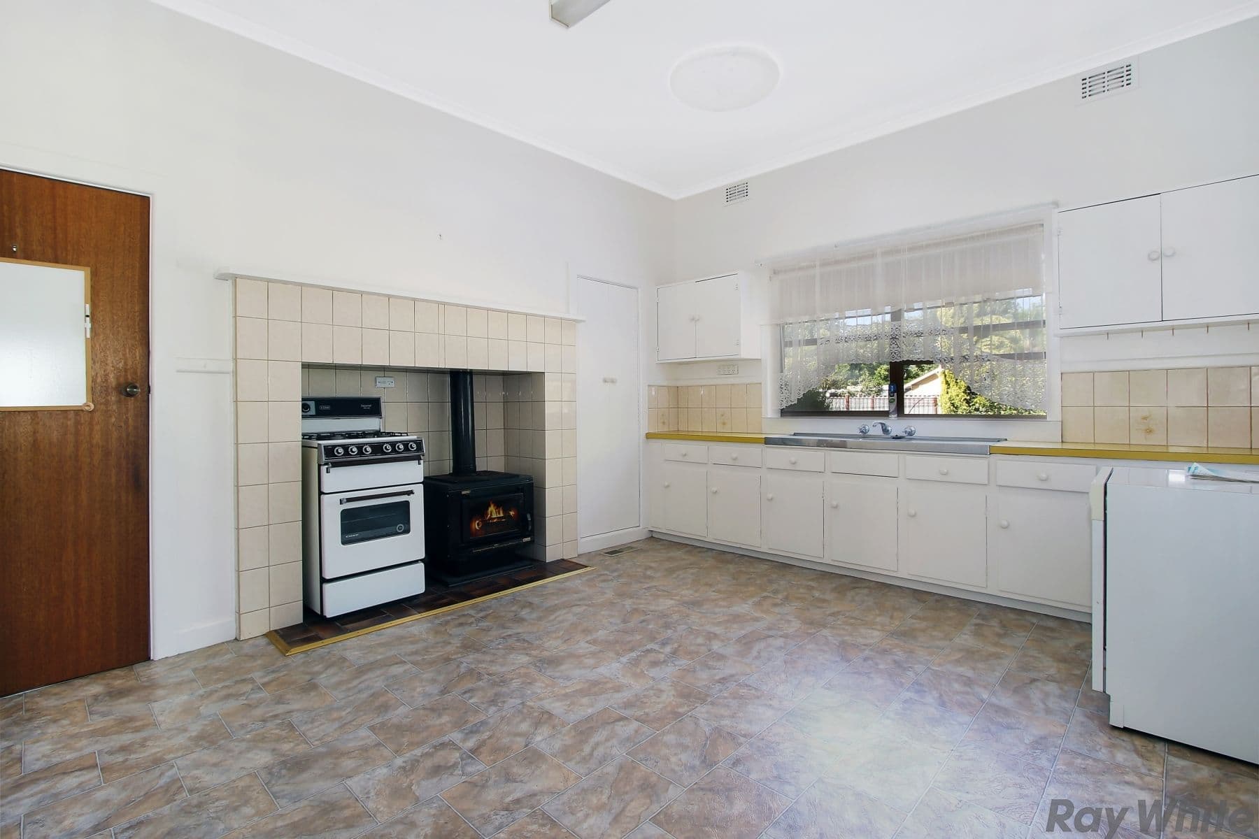 7 Market Street, Benalla VIC 3672, Benalla - Thumbnail 3
