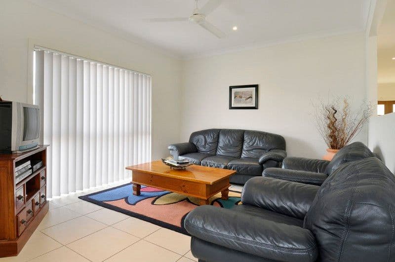 17 Emerson Drive, MUDGEERABA QLD 4213, Mudgeeraba - Thumbnail 5