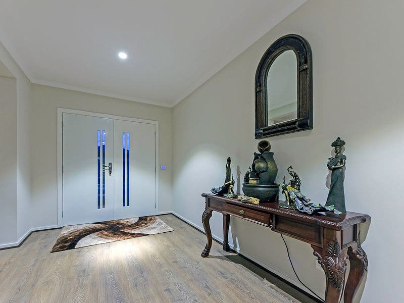33 Toddington Avenue, Williams Landing VIC 3027, Williams Landing - Thumbnail 3