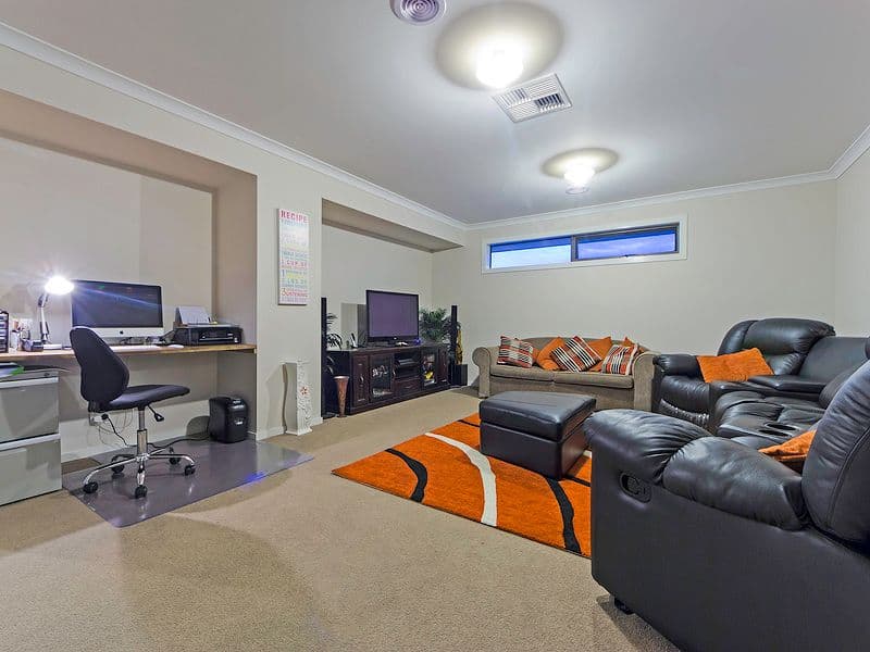 33 Toddington Avenue, Williams Landing VIC 3027, Williams Landing - Thumbnail 4