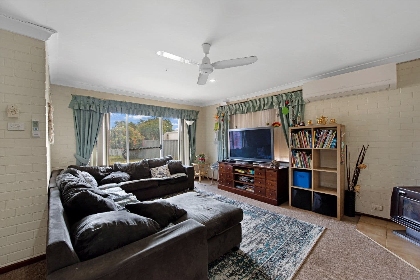 16 Fuller Street, Bluff Point WA 6530, Bluff Point - Thumbnail 2