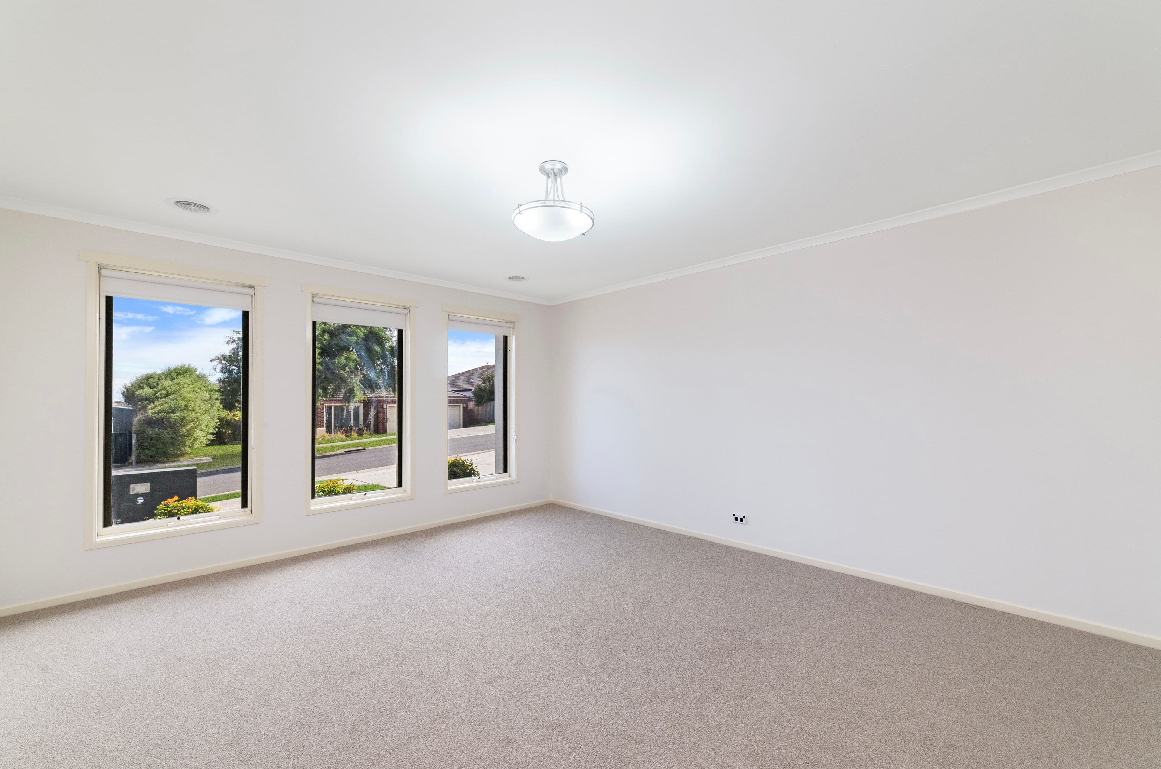 15 Adriana Crescent, Warrnambool VIC 3280, Warrnambool - Thumbnail 2