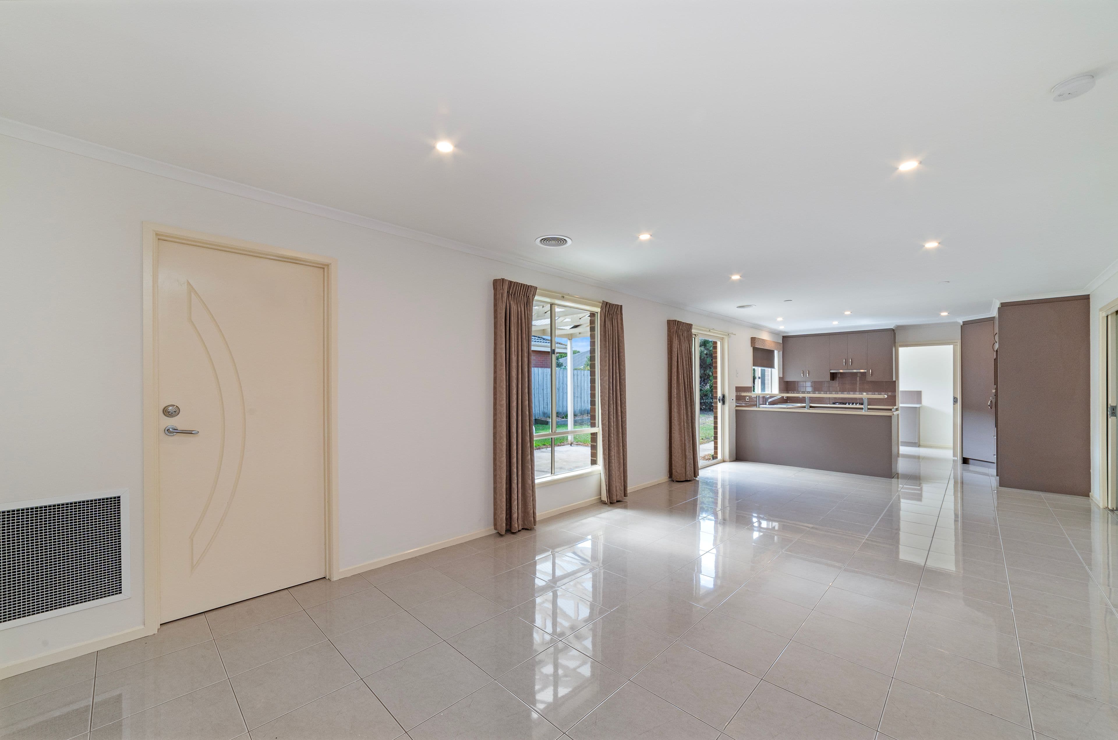 15 Adriana Crescent, Warrnambool VIC 3280, Warrnambool - Thumbnail 3
