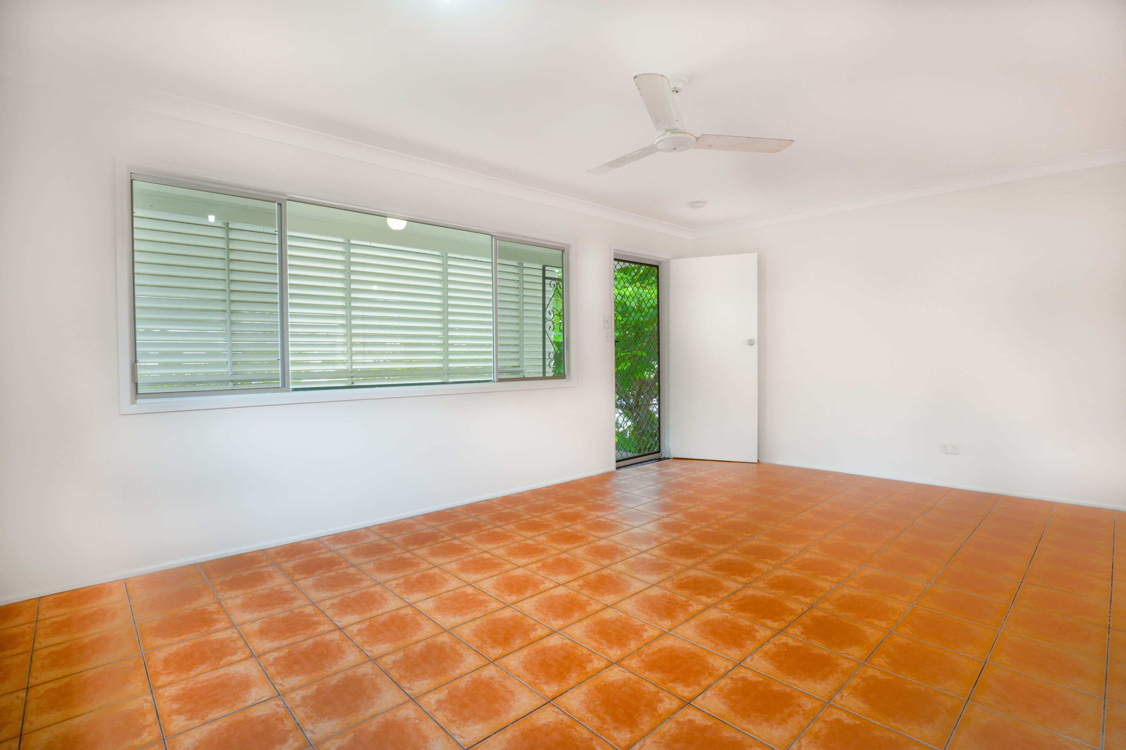 12 Patrick Street, West Gladstone QLD 4680, West Gladstone - Thumbnail 5