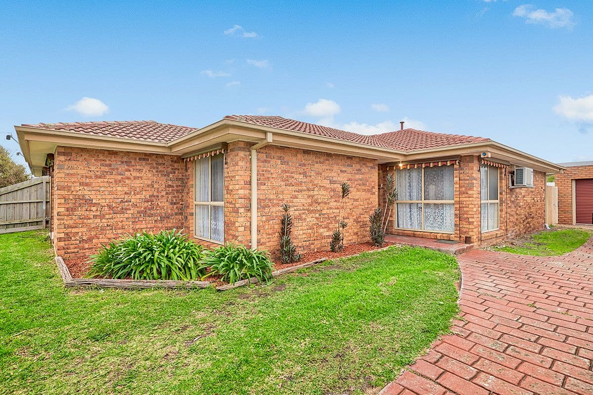 8 Glenbourne Road, Cranbourne VIC 3977, Cranbourne - Thumbnail 3