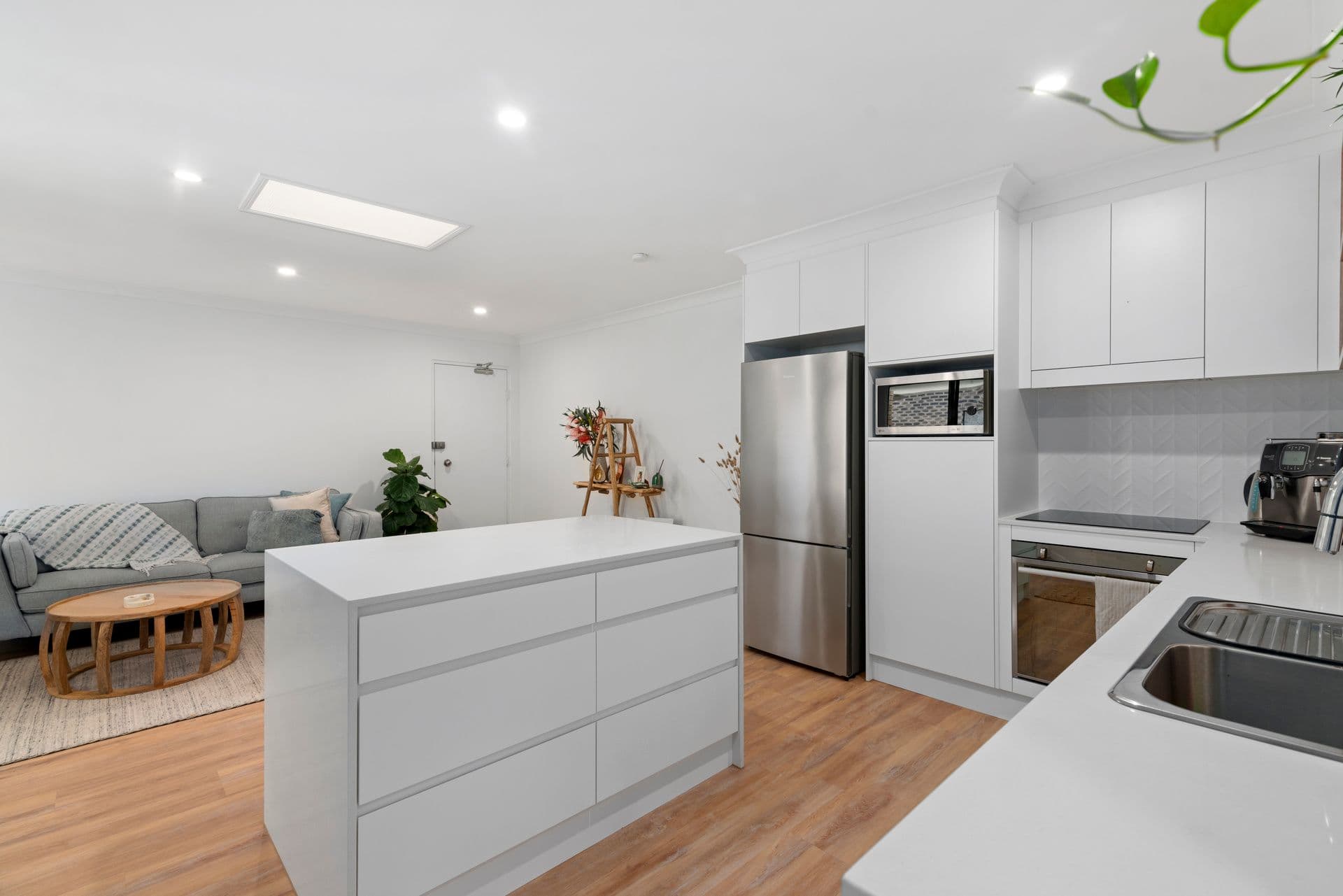 5 Nalla Court, Palm Beach QLD 4221, Palm Beach - Thumbnail 2