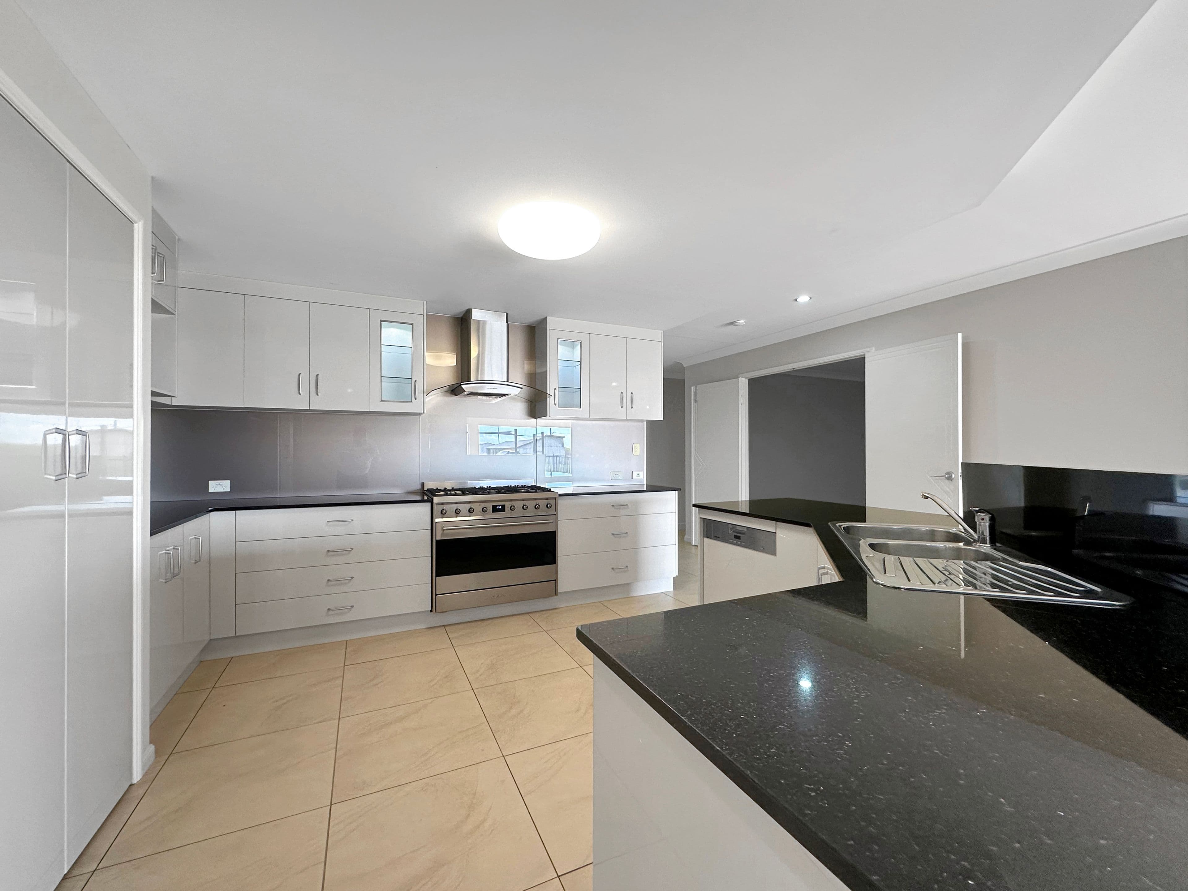 10 Fenners Road, Chelona QLD 4740, Chelona - Thumbnail 7