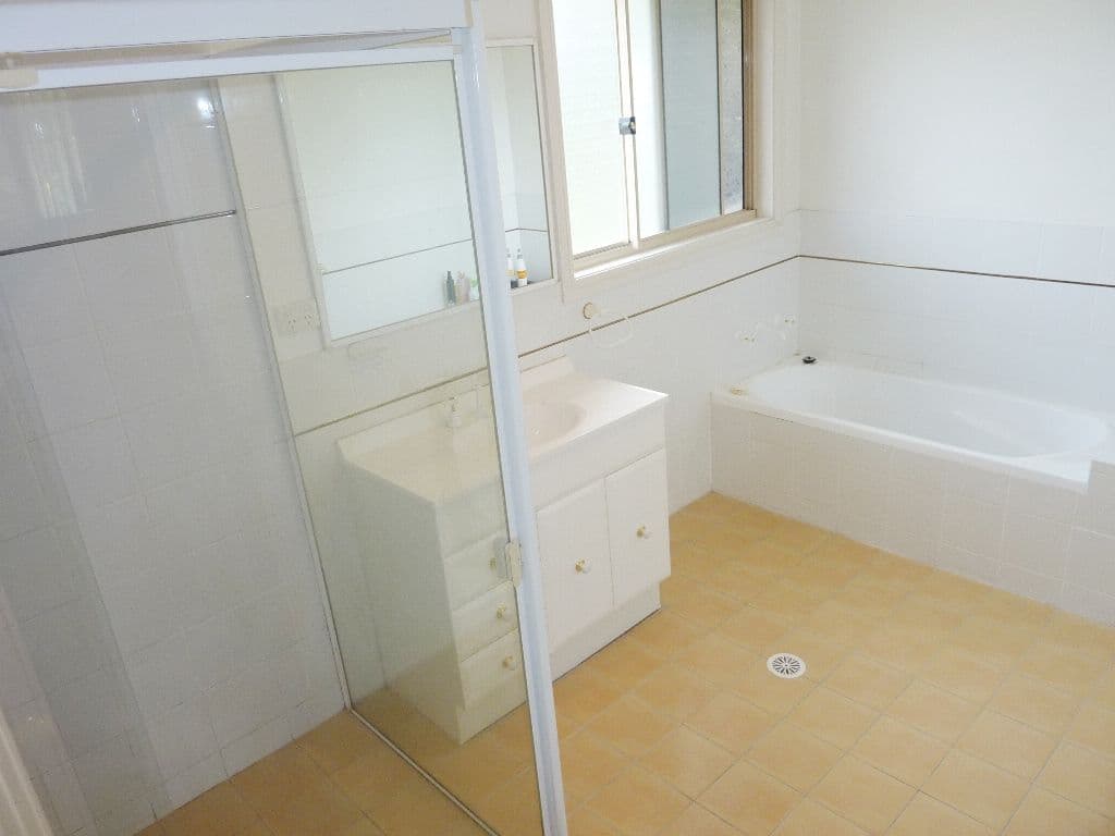 12a Tallegalla, UNANDERRA NSW 2526, Unanderra - Thumbnail 7