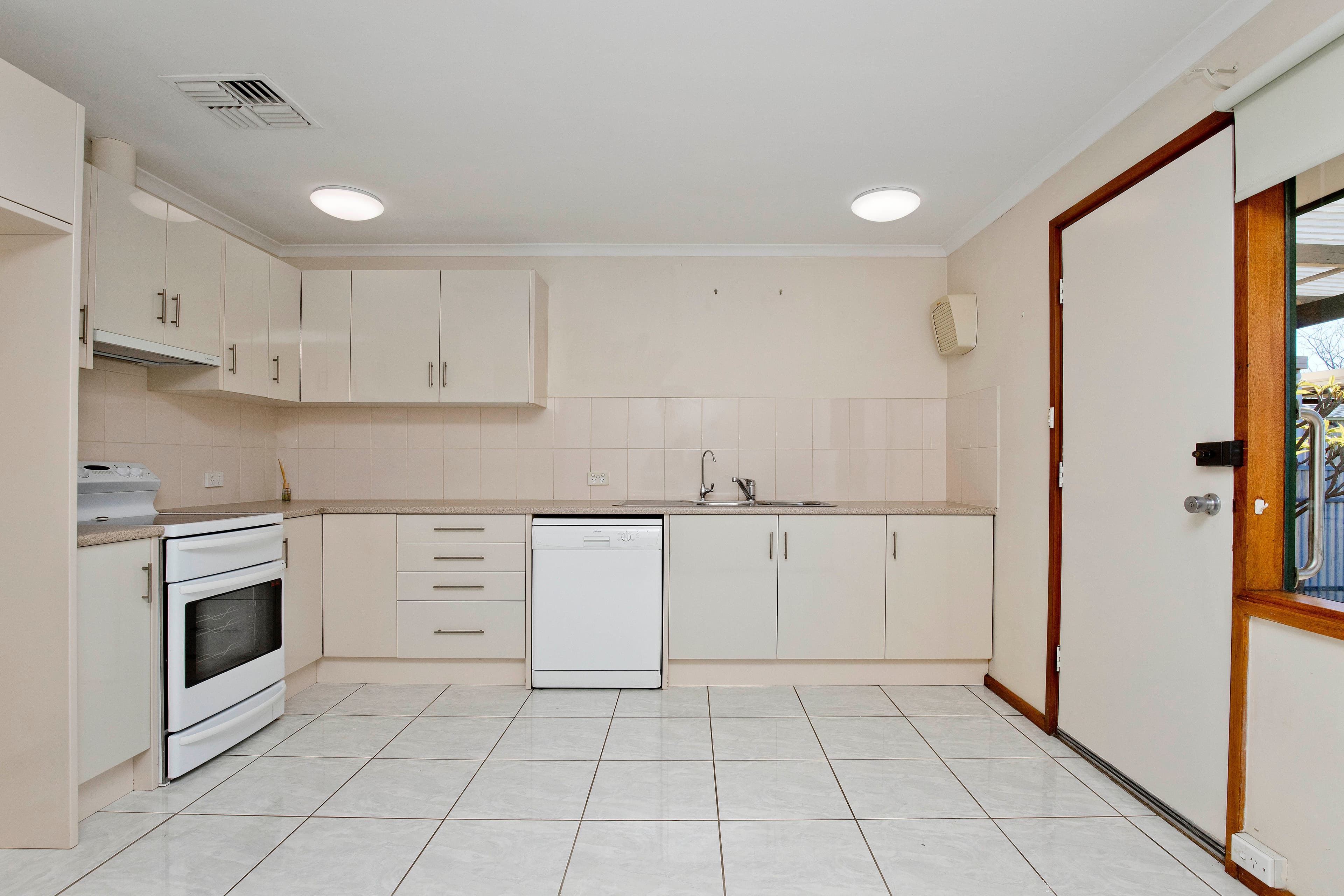 2a Spring Street, Beverley SA 5009, Beverley - Thumbnail 4