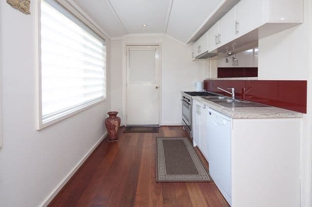 75 Remington Drive, Glen Waverley VIC 3150, Glen Waverley - Thumbnail 2