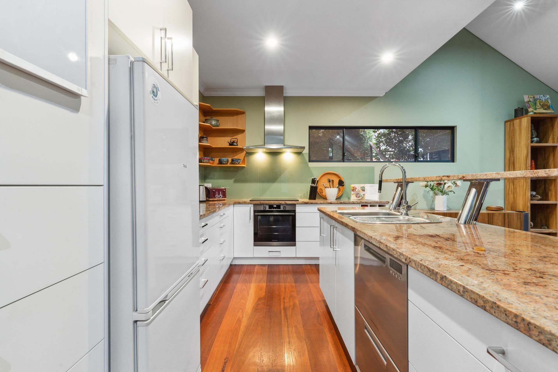 87 Spring Road, Kalamunda WA 6076, Kalamunda - Thumbnail 7