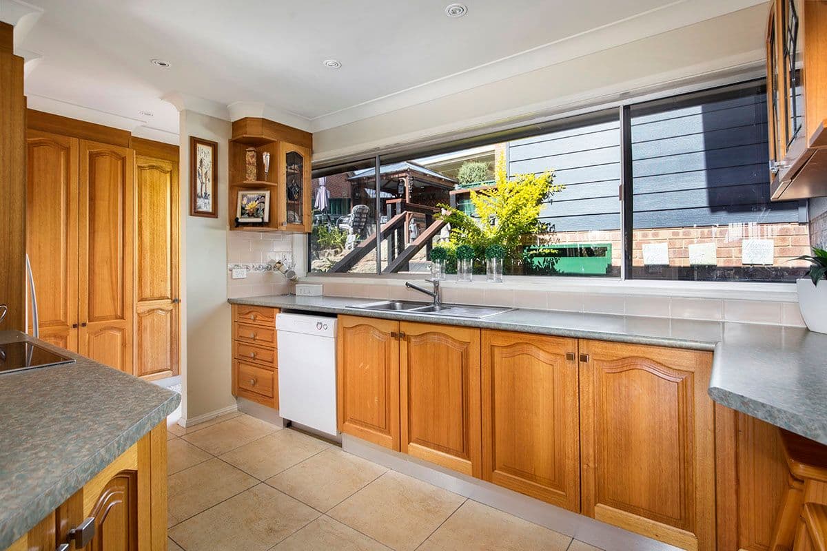 16 Yanderra Avenue, Bangor - Thumbnail 4