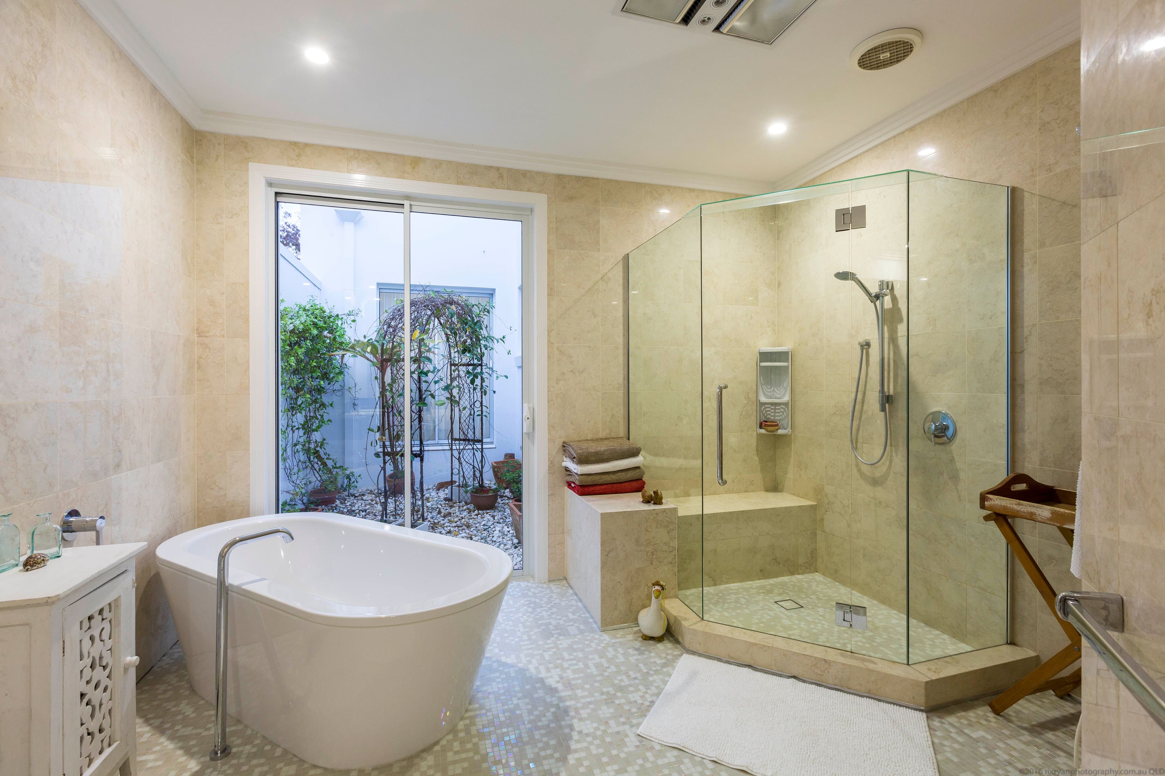 5803 Clearwater Crescent, Sanctuary Cove QLD 4212, Sanctuary Cove - Thumbnail 8