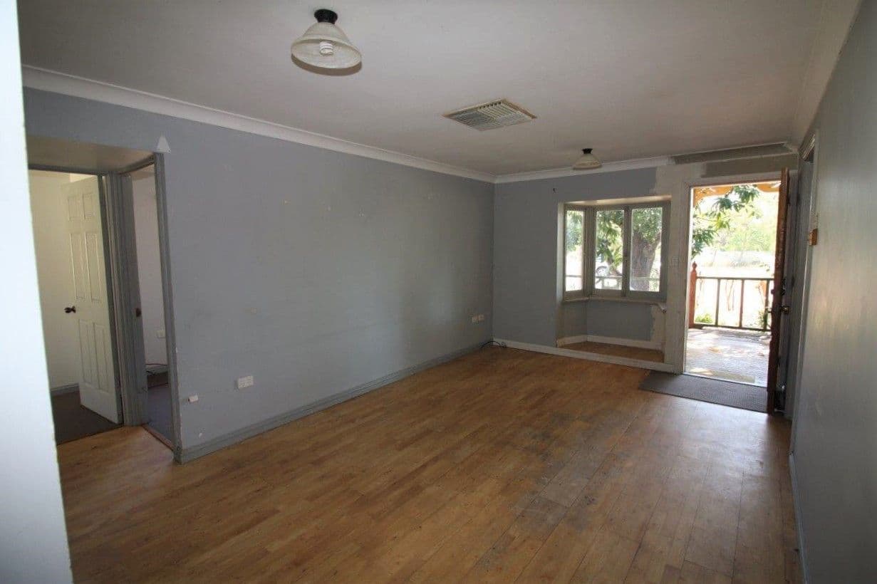 6 Craven Street, CHARTERS TOWERS CITY QLD 4820, Charters Towers City - Thumbnail 4