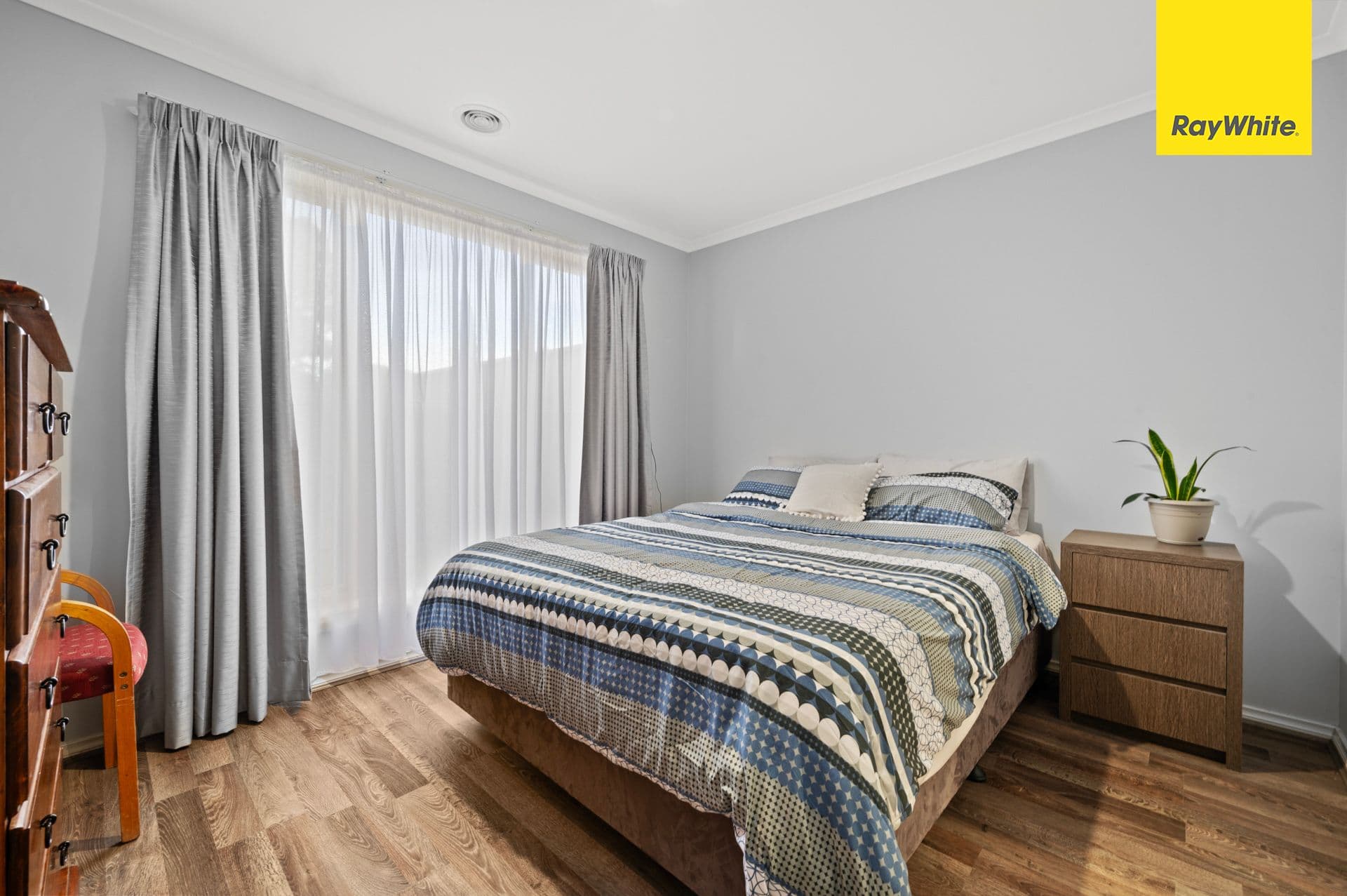 53 Rathdowne Circuit, Melton West VIC 3337, Melton West - Thumbnail 3