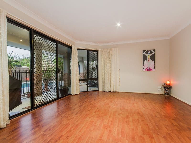 25 Ontario Court, Oxenford QLD 4210, Oxenford - Thumbnail 4