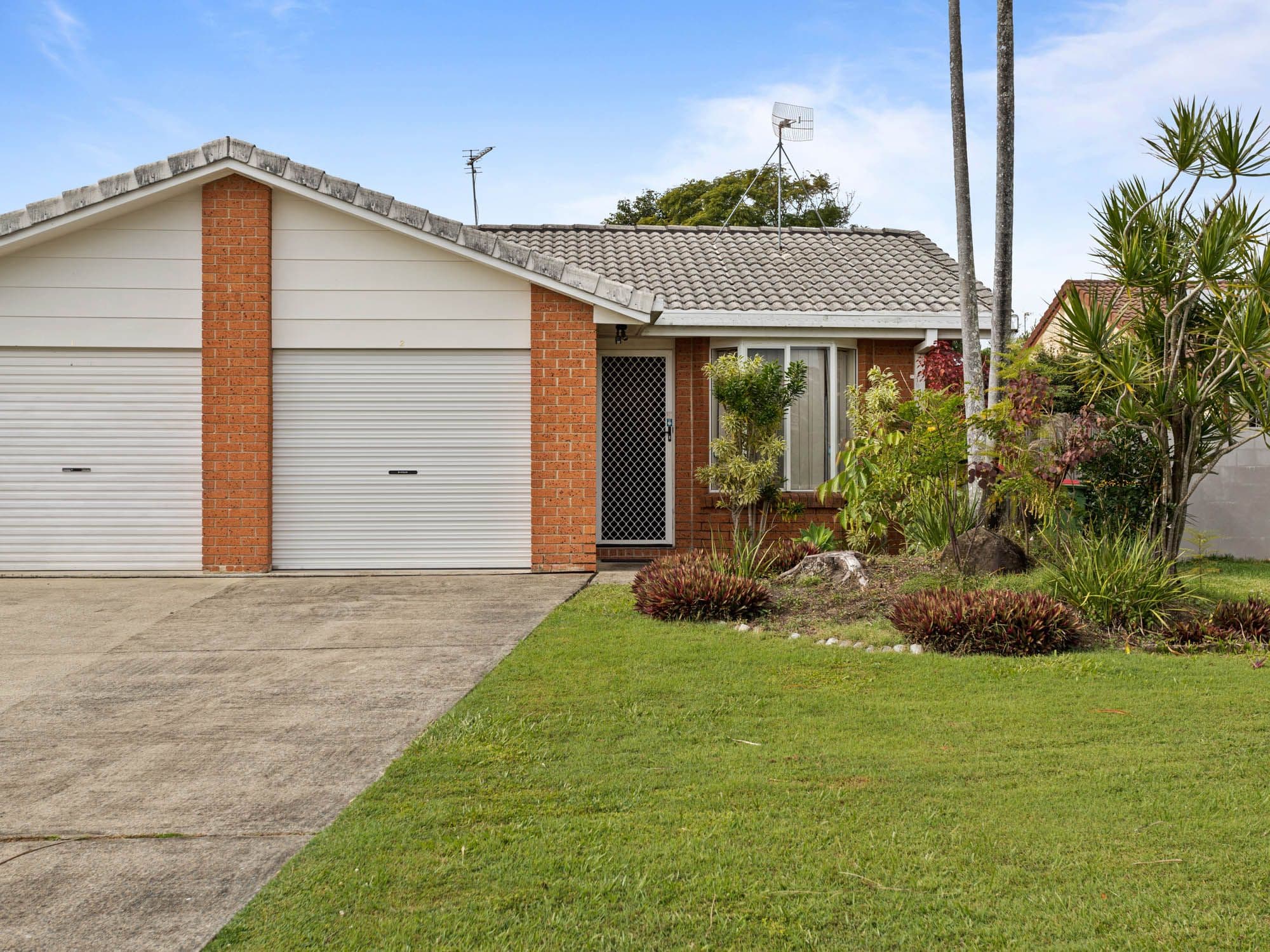 6 Clovelly Place, Labrador QLD 4215, Labrador - Thumbnail 2