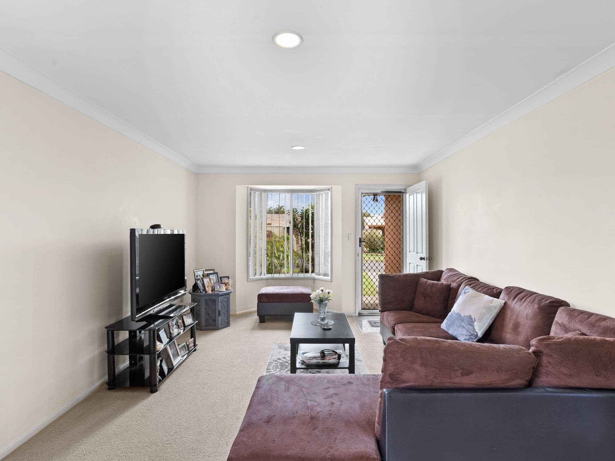 6 Clovelly Place, Labrador QLD 4215, Labrador - Thumbnail 3