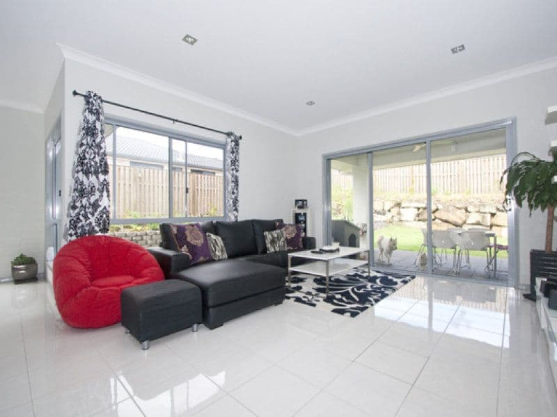 30 Faraday Crescent, PACIFIC PINES QLD 4211, Pacific Pines - Thumbnail 4