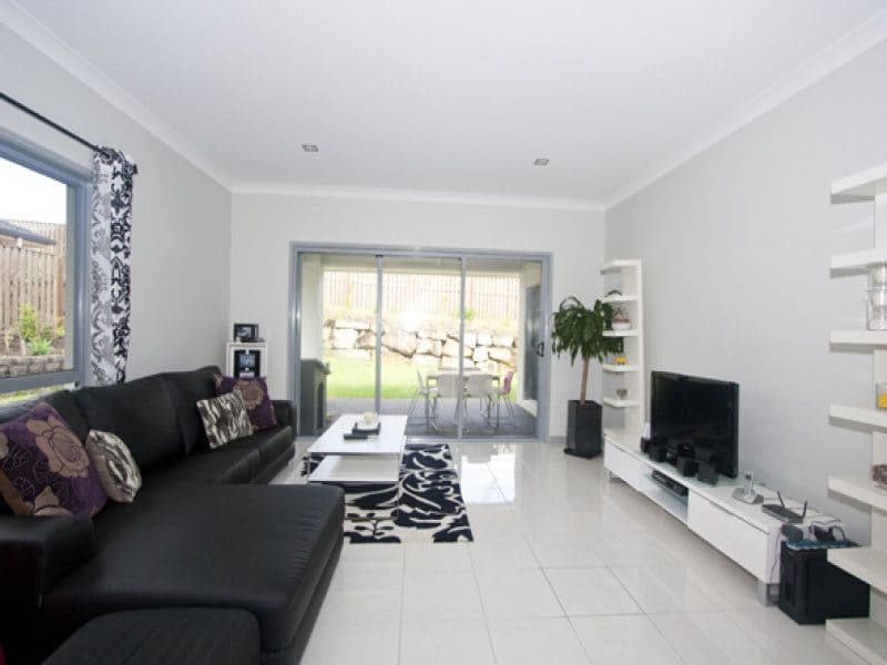 30 Faraday Crescent, PACIFIC PINES QLD 4211, Pacific Pines - Thumbnail 5