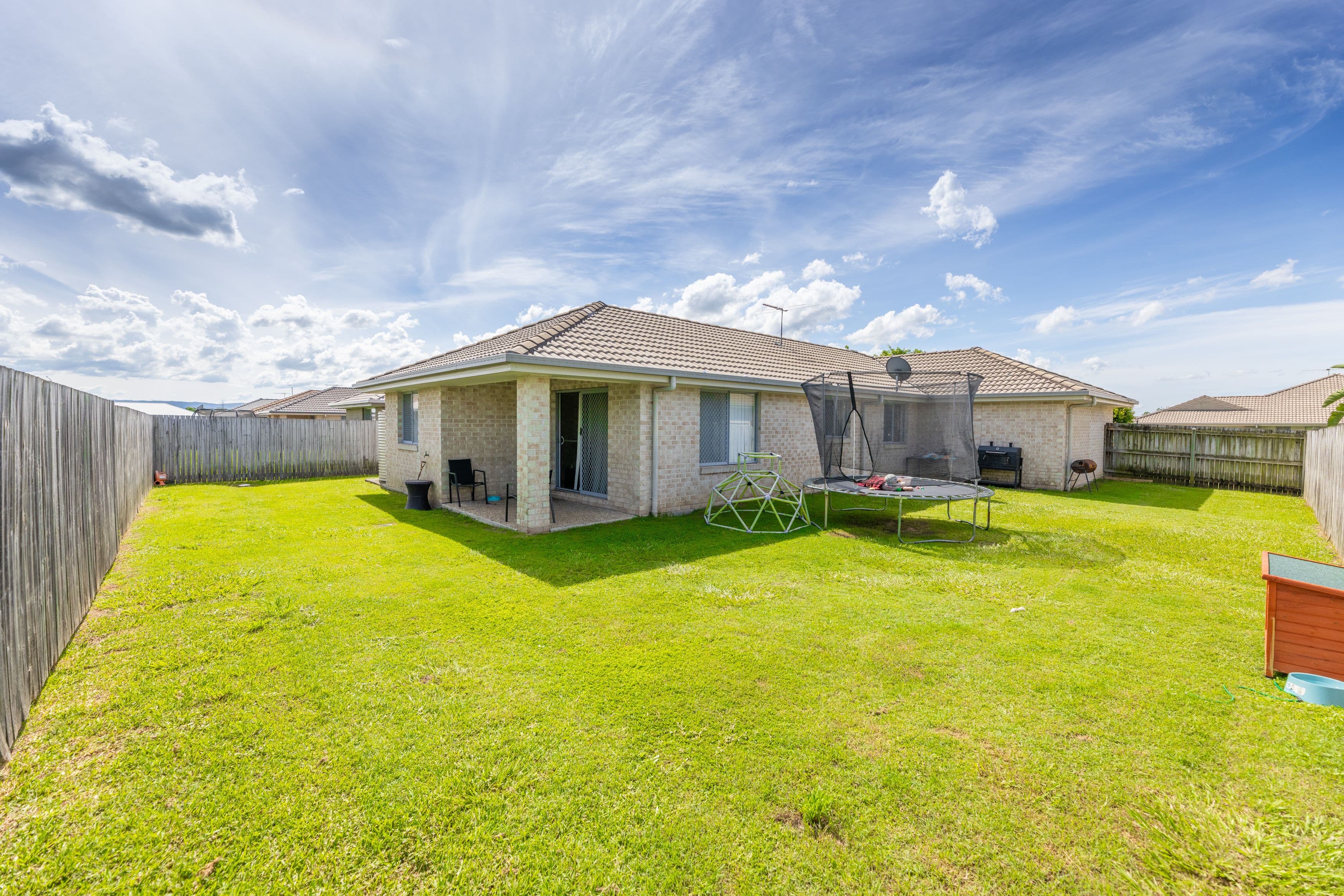 9 Gizelle Street, Caboolture QLD 4510, Caboolture - Thumbnail 2