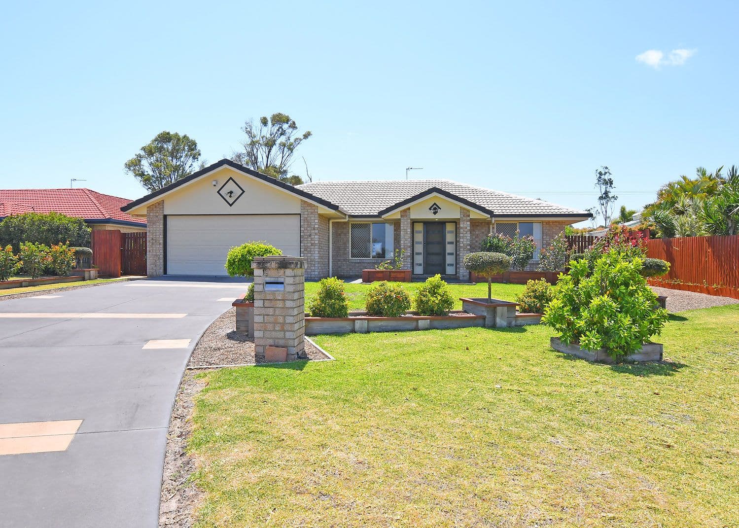 2 Harrier Close, Eli Waters QLD 4655, Eli Waters - Thumbnail 2