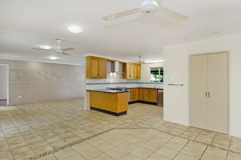 9 Shetland Place, KELSO QLD 4815, Kelso - Thumbnail 2