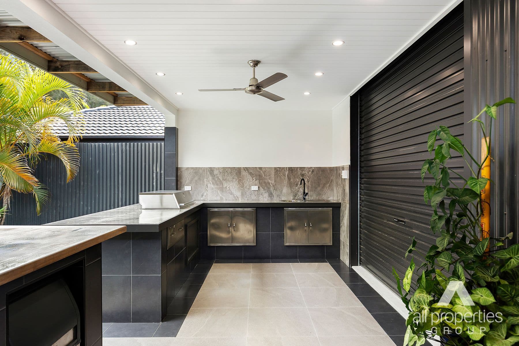 12 Rosswood Court, Helensvale QLD 4212, Helensvale - Thumbnail 2