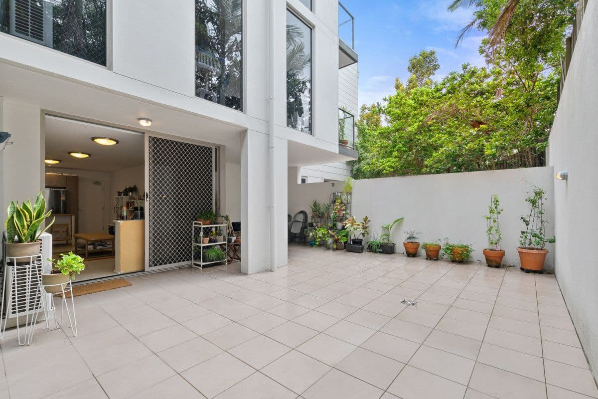 11 Riding Road, Hawthorne QLD 4171, Hawthorne - Image 1