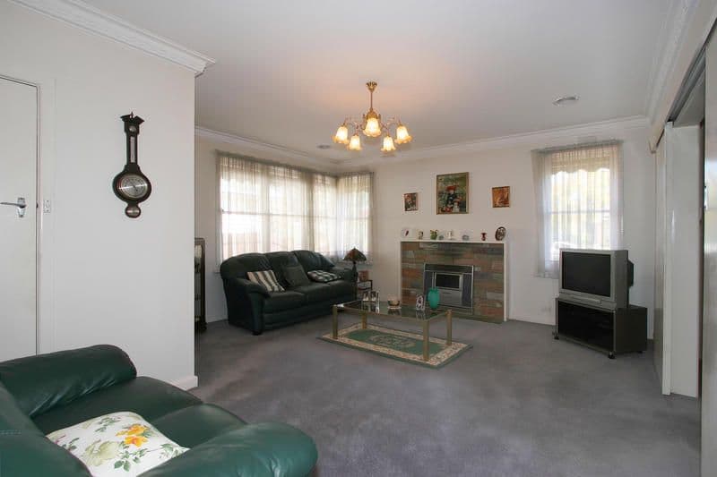 22 Gainsborough Road, MENTONE VIC 3194, Mentone - Thumbnail 3
