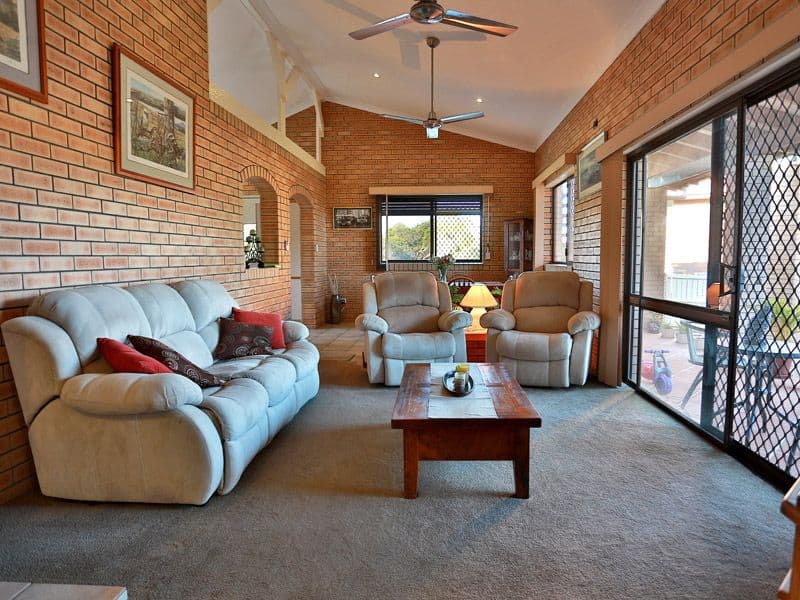 18 Ardcarn Street, BRACKEN RIDGE QLD 4017, Bracken Ridge - Thumbnail 2
