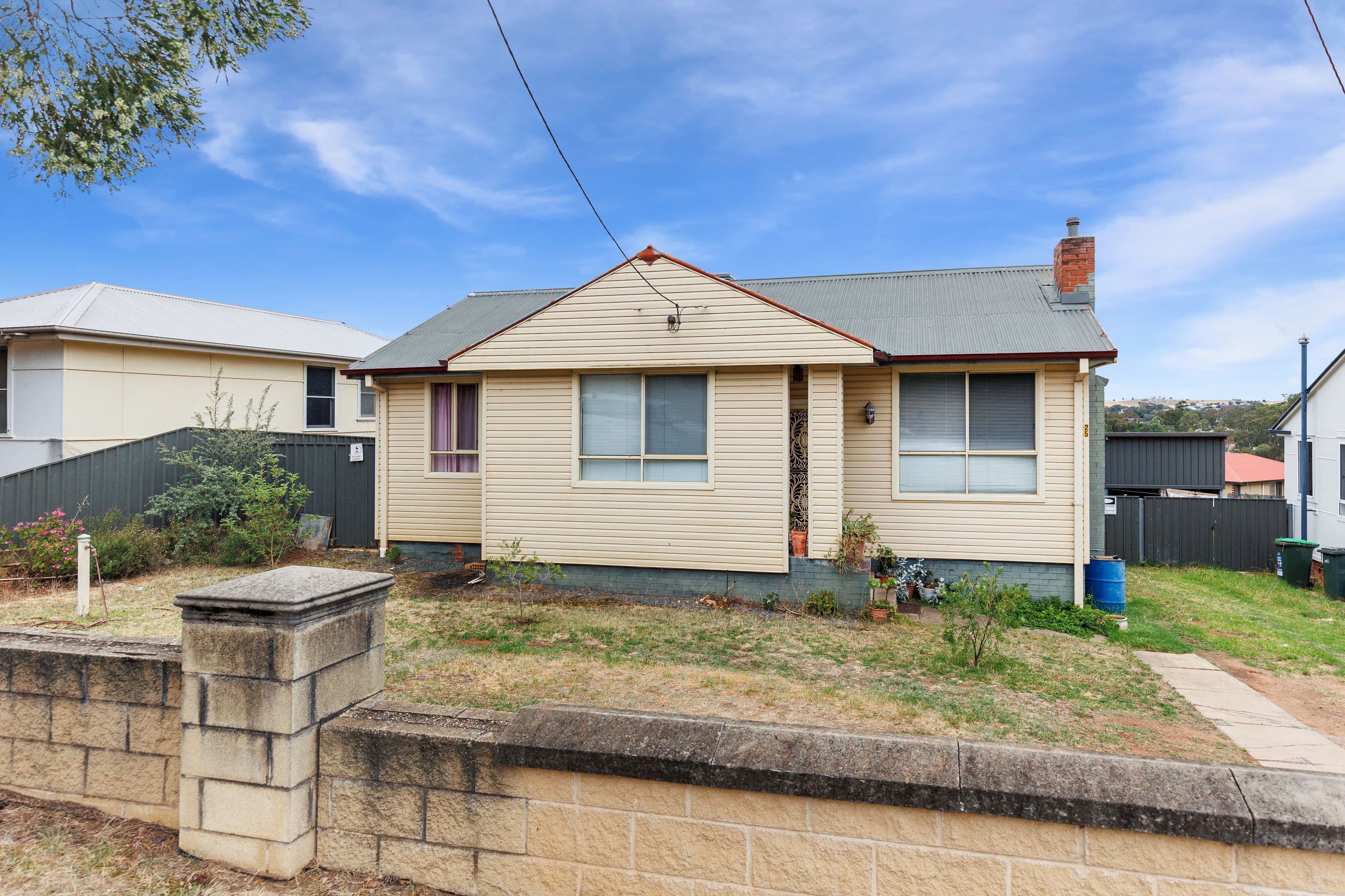25 Anzac Avenue, Junee NSW 2663, Junee - Image 1