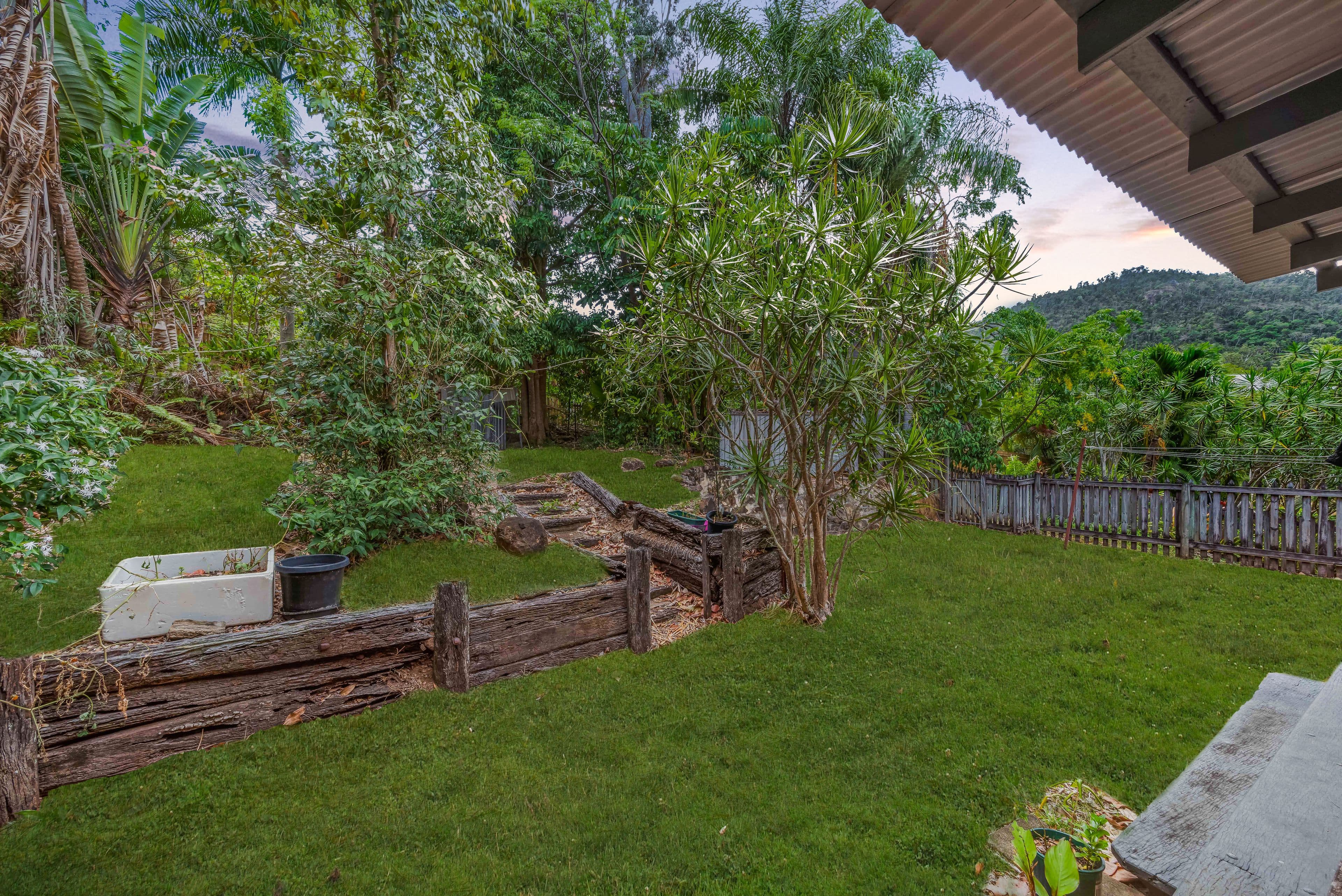 33 Sandpiper Crescent, Jubilee Pocket QLD 4802, Jubilee Pocket - Thumbnail 2