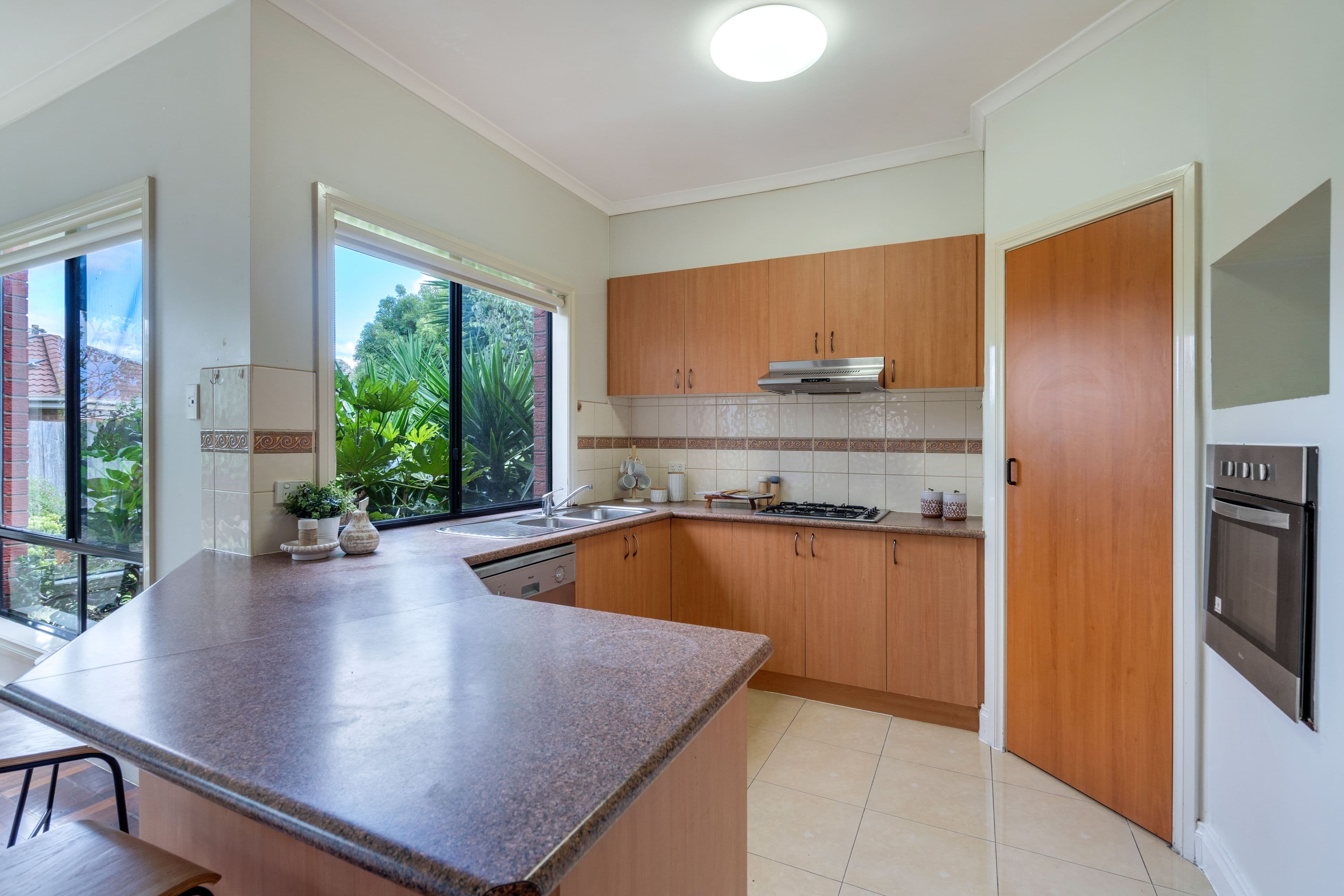 42 Exmouth Road, Craigieburn VIC 3064, Craigieburn - Thumbnail 4