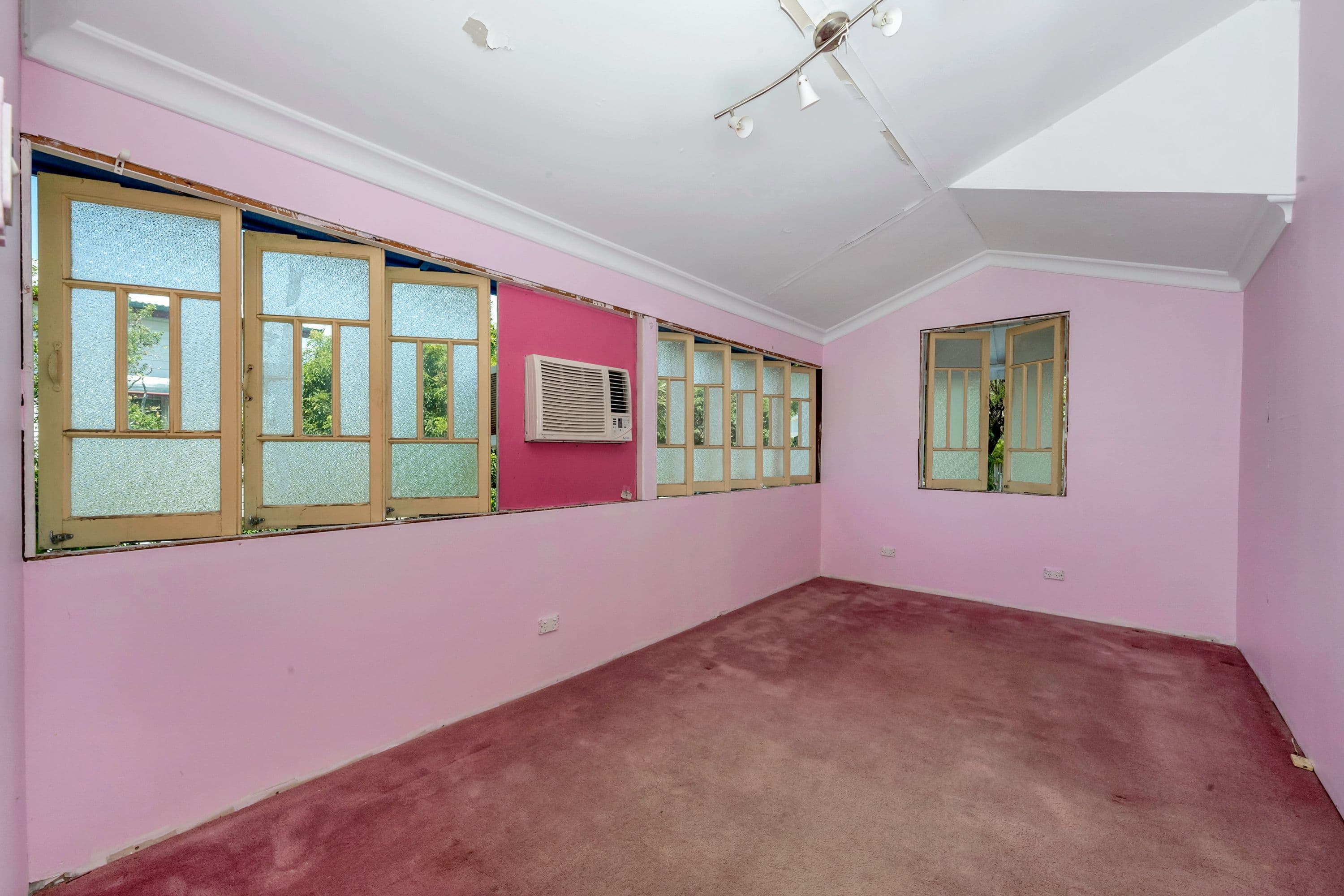 33 Hughes Street, Hermit Park QLD 4812, Hermit Park - Thumbnail 5
