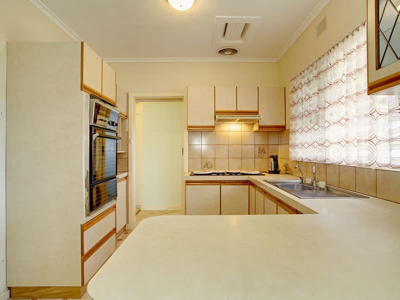 18 Somerfield Avenue, Reynella - Thumbnail 2