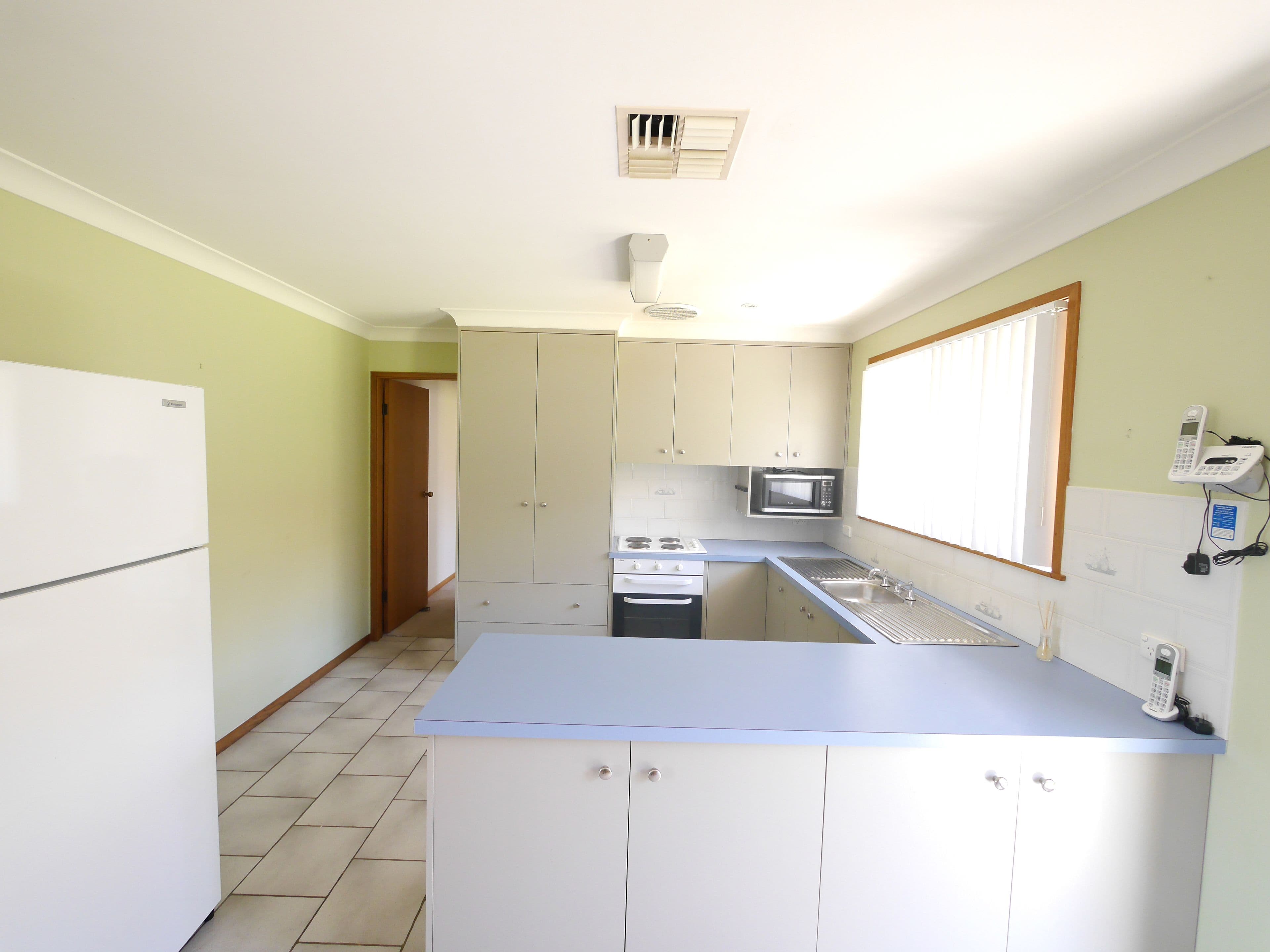 2 Frost Place, Cowra - Thumbnail 2
