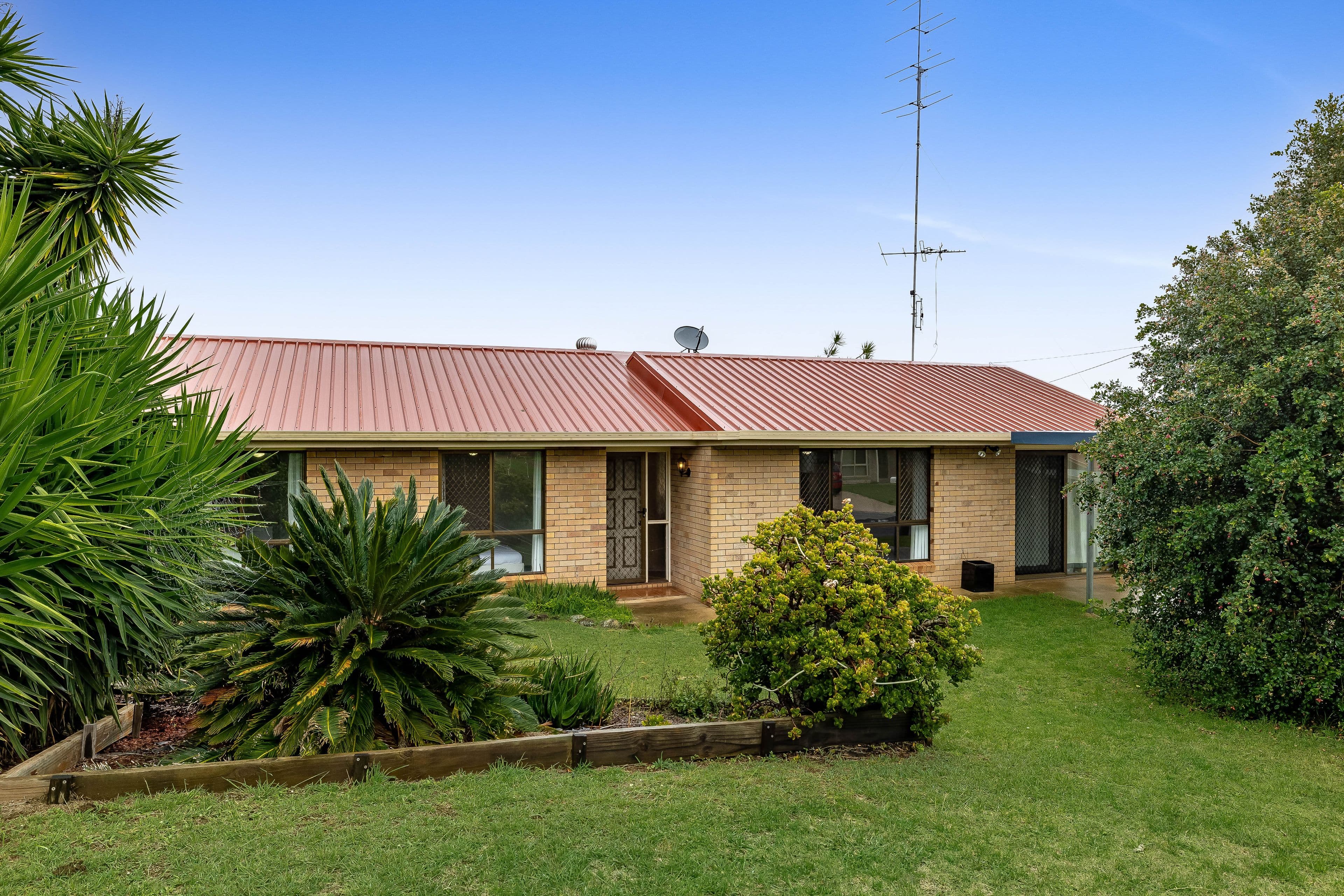 8 Bhutan Court, Newtown QLD 4350, Newtown - Thumbnail 2