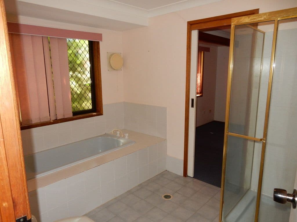 15 Ellendale Crescent, Daisy Hill QLD 4127, Daisy Hill - Thumbnail 4