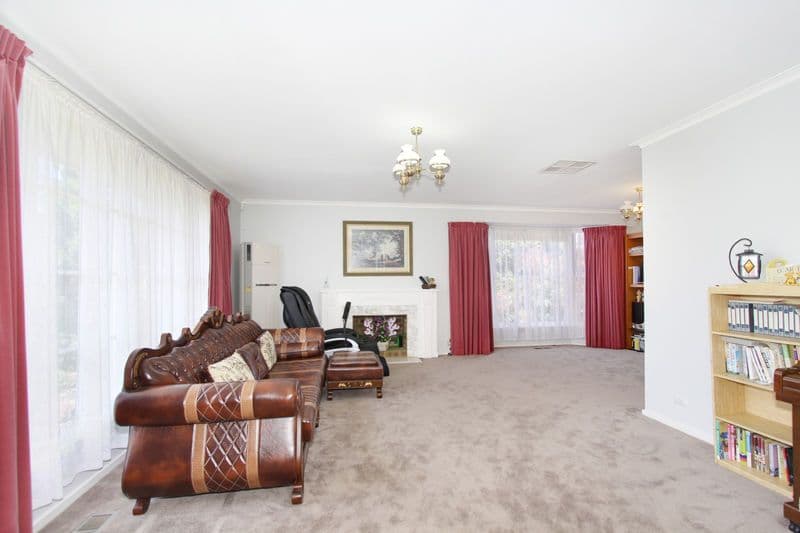 53 Watsons Road, GLEN WAVERLEY VIC 3150, Glen Waverley - Thumbnail 2
