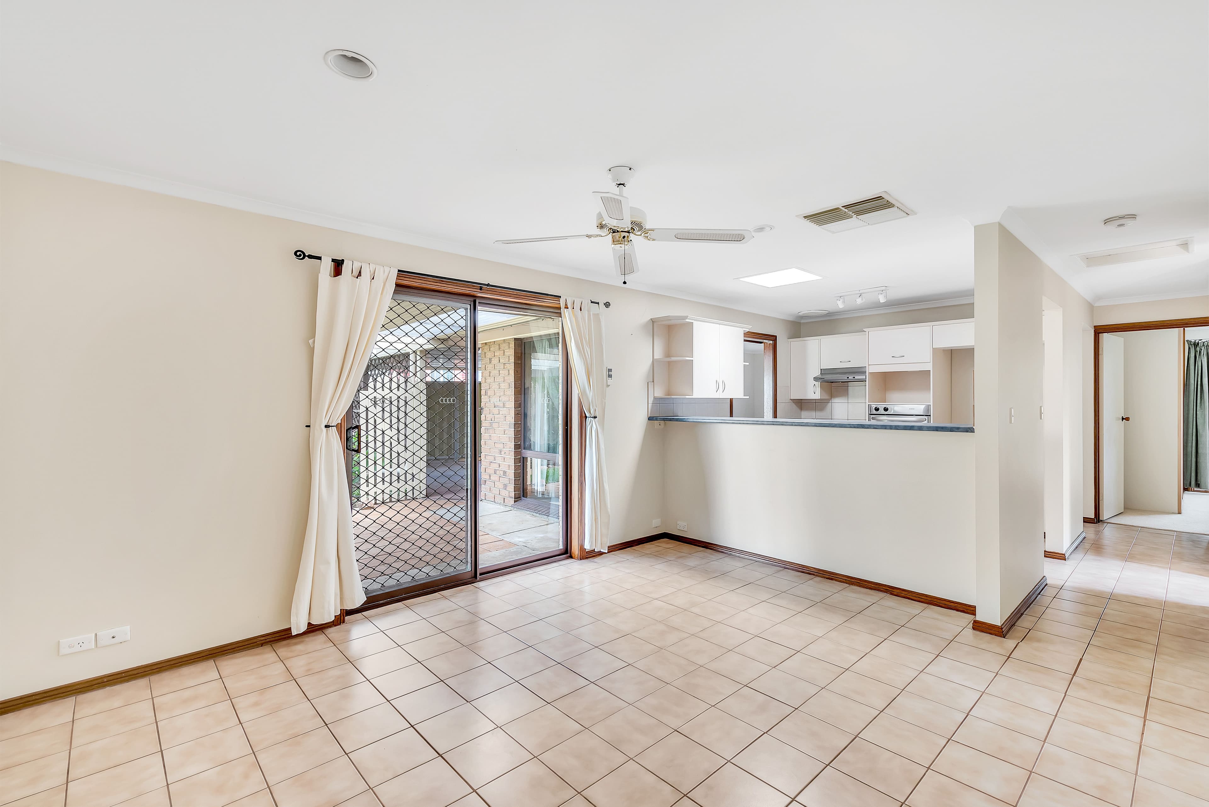 30 Torresan Crescent, Flagstaff Hill SA 5159, Flagstaff Hill - Thumbnail 4
