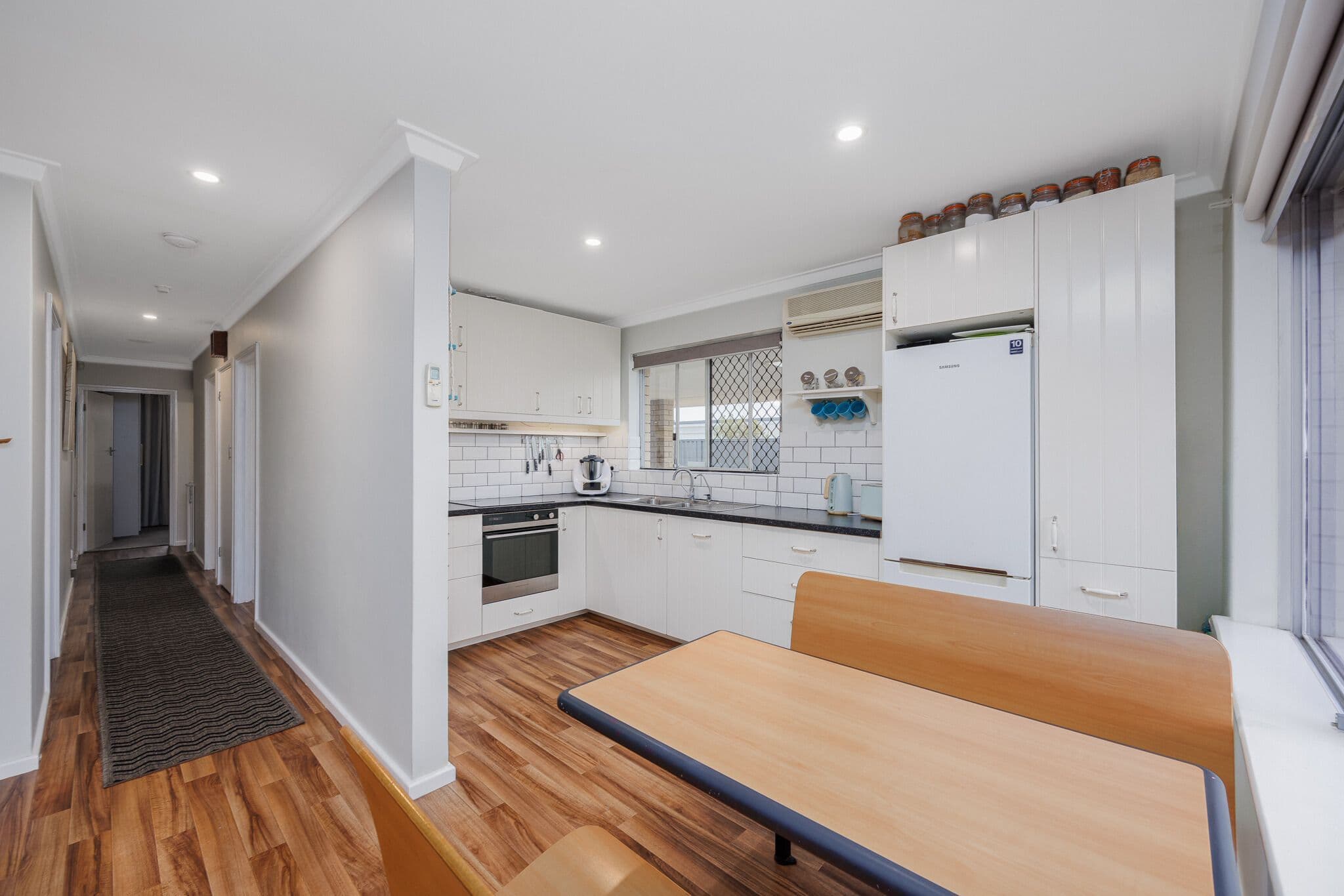 190 Knutsford Avenue, Kewdale WA 6105, Kewdale - Thumbnail 4