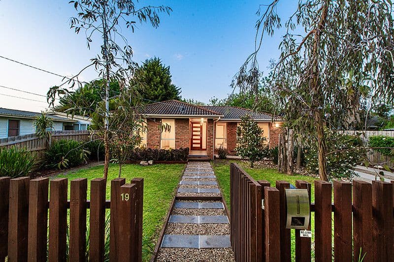19 Latrobe Street, Cranbourne VIC 3977, Cranbourne - Thumbnail 3