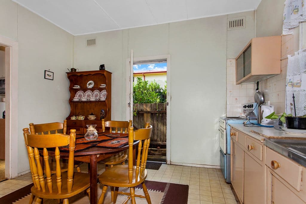 1024 The Entrance Road, Forresters Beach - Thumbnail 6