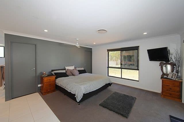39 Regency Road, MOORE PARK BEACH QLD 4670, Moore Park Beach - Thumbnail 7