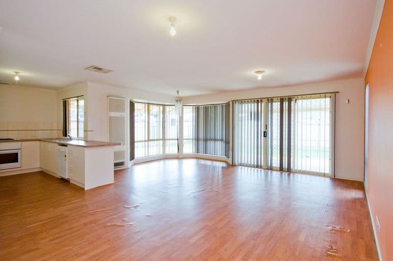61 Blue Ridge Drive, MOOROOLBARK, Mooroolbark - Thumbnail 5