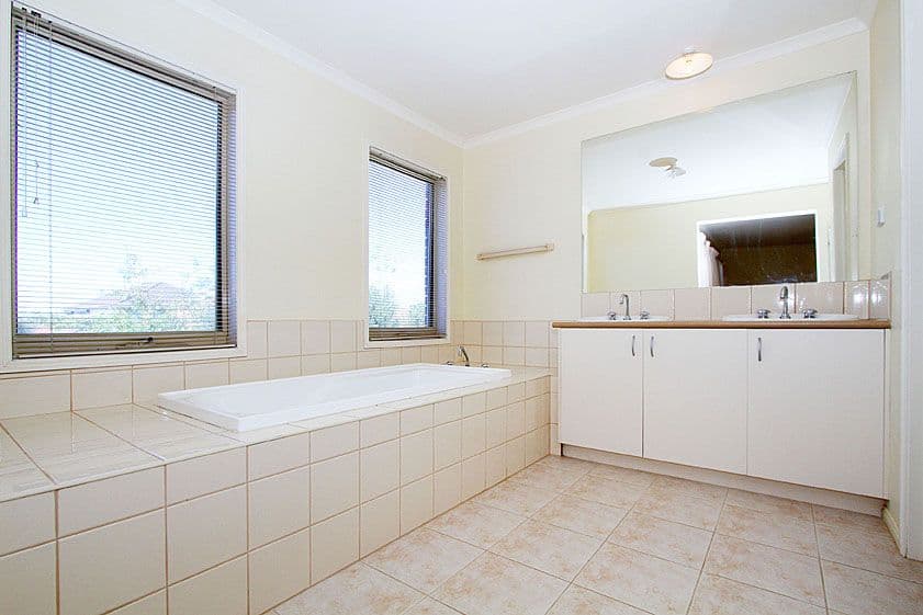 8 Gardenia Close, CRAIGIEBURN VIC 3064, Craigieburn - Thumbnail 8