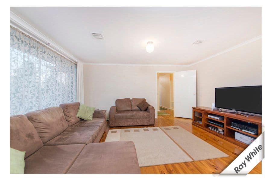 60 Onkaparinga Crescent, KALEEN ACT 2617, Kaleen - Thumbnail 2