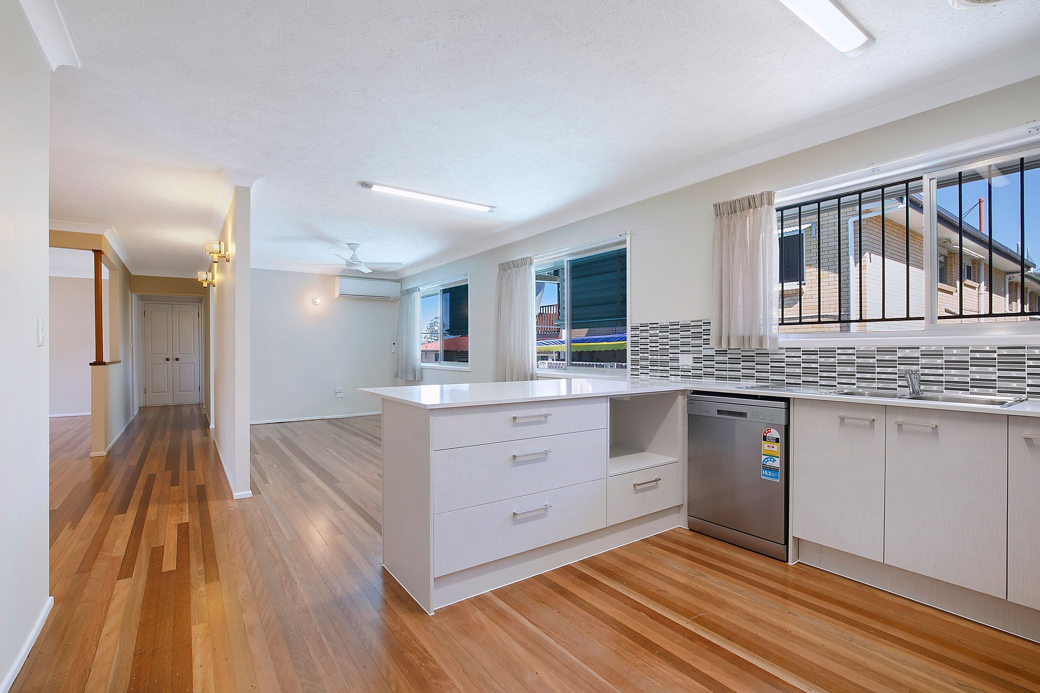 15 Bridgeport Street, Macgregor QLD 4109, Macgregor - Thumbnail 6